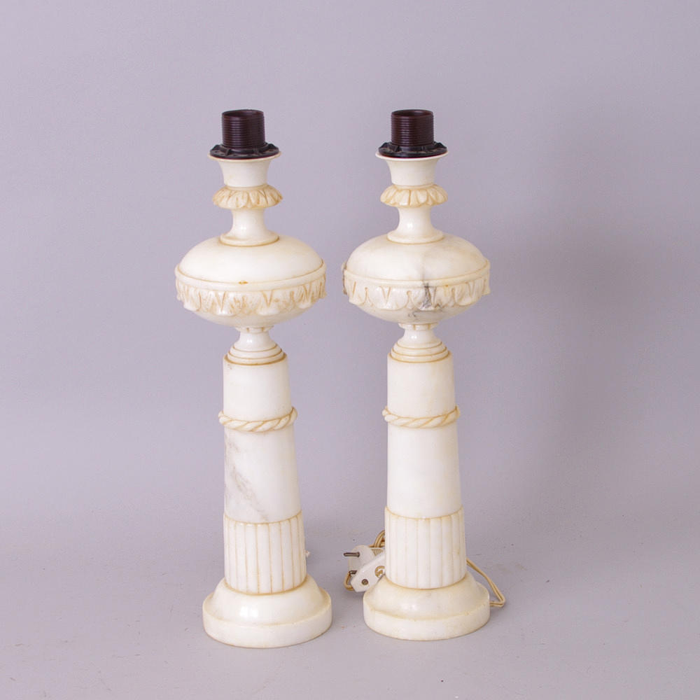 BORDSLAMPOR, 1 par, alabaster.