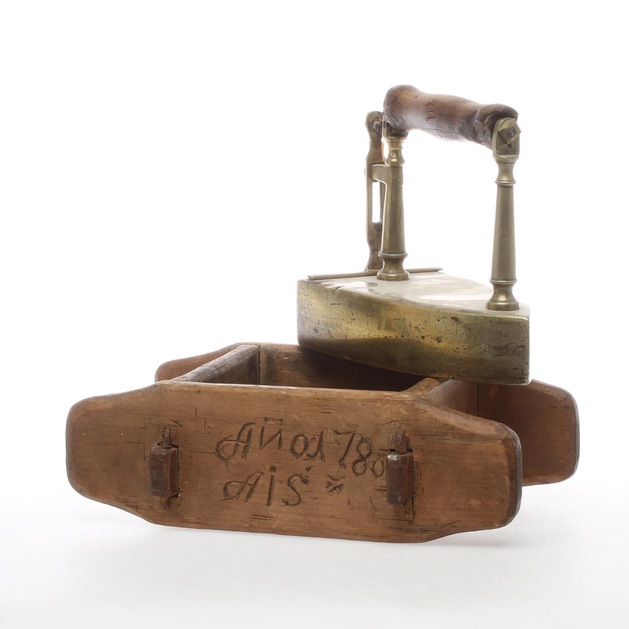 OSTFORM, daterad 1780, STRYKJÄRN, mässing.