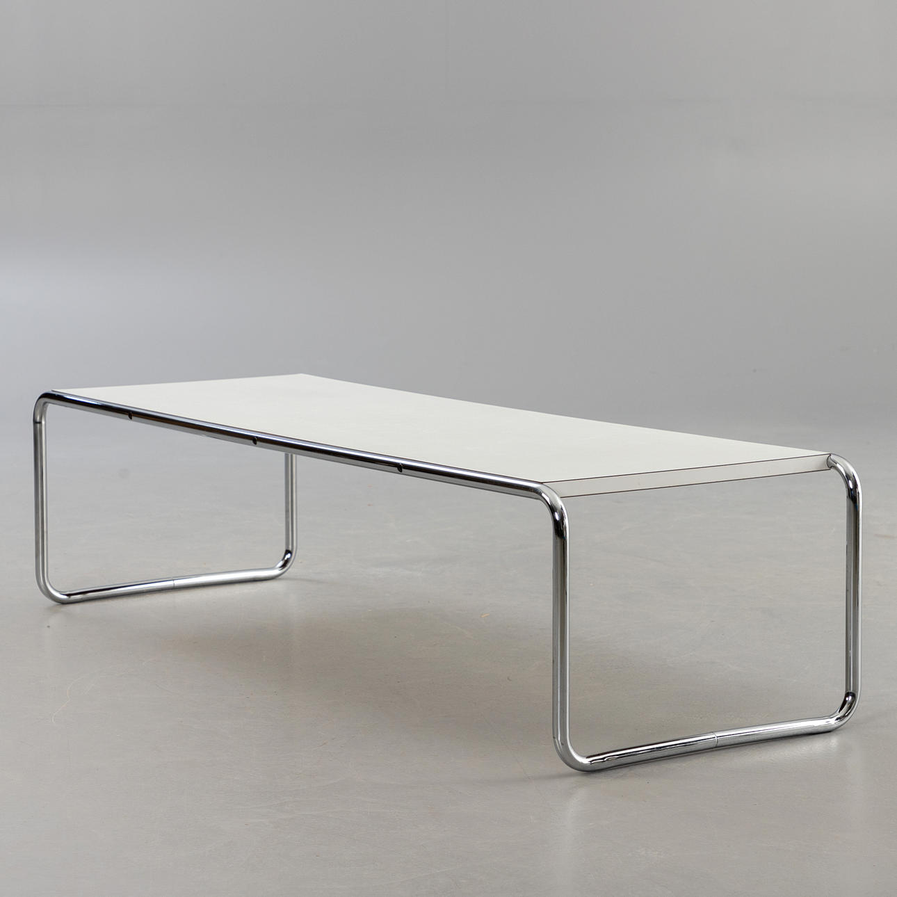 MARCEL BREUER 'Laccio', Couchtisch B20, Gavina.