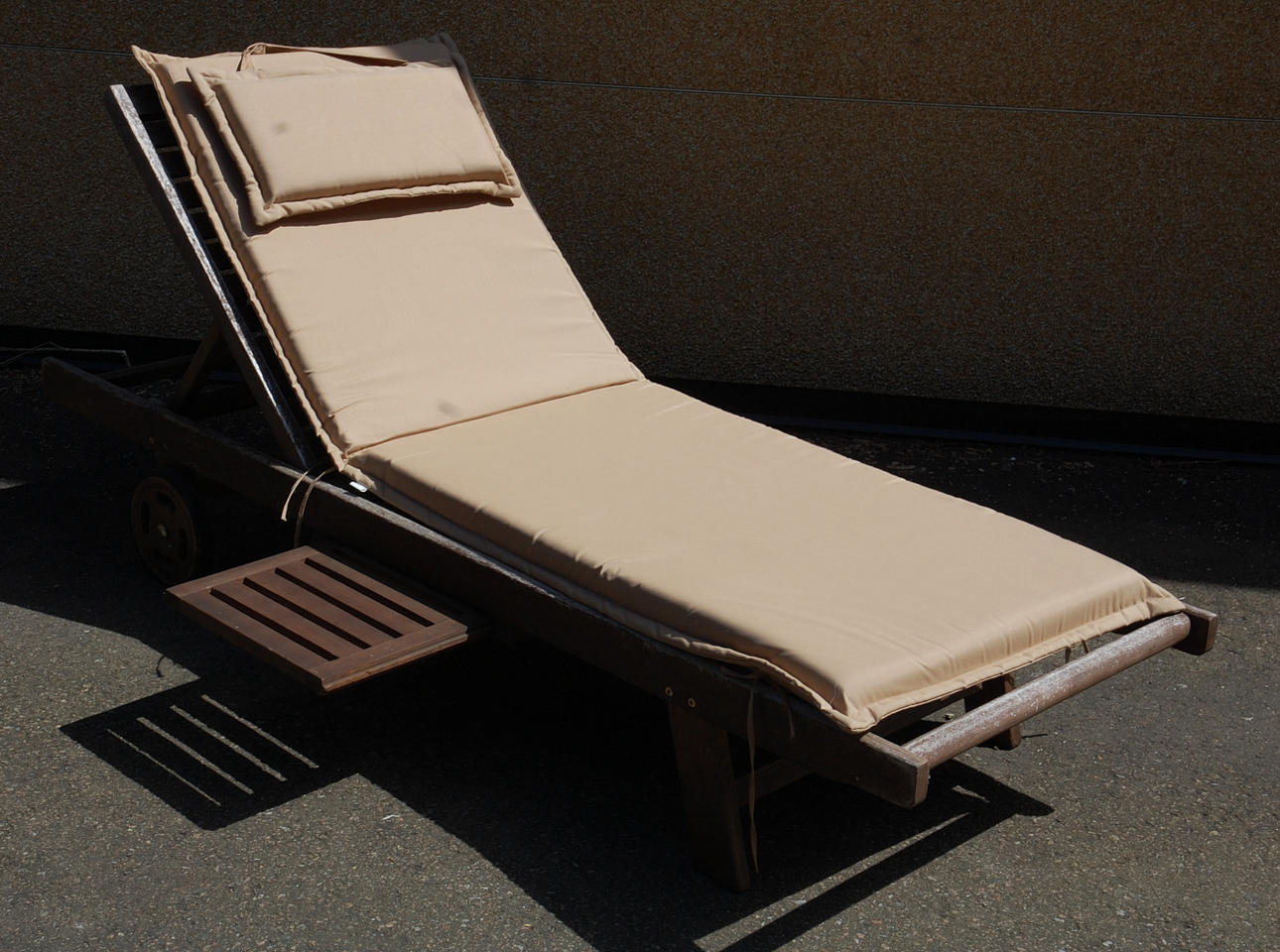 SOLSÄNG på hjul, ställbar rygg.