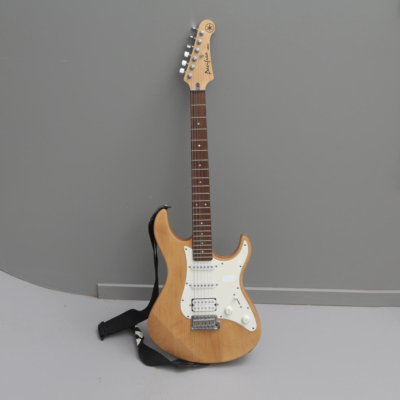 GUITAR, Yamaha Pacifica, late 20th century.