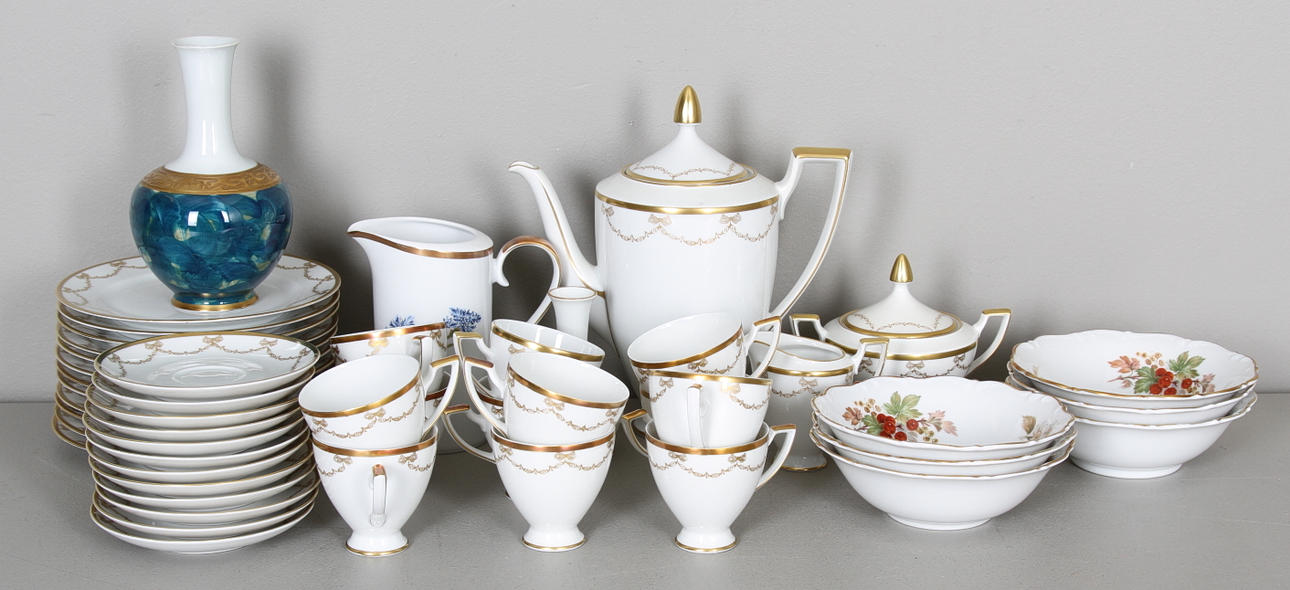 PARTI KERAMIK, 48 delar, Hackefors bl.a. kaffeservis.