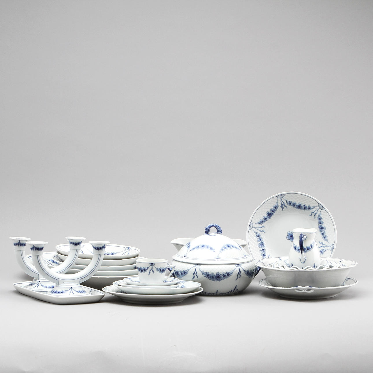 SERVIS, "Empire", 64 delar, Bing &Gröndahl.