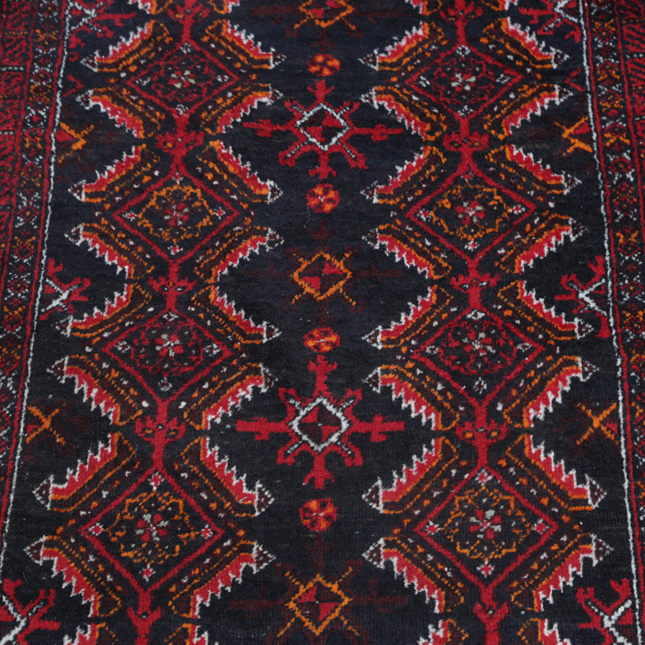 MATTA, orienten, röd, 1900-tal 100x185. Mattor & Textil - Mattor ...