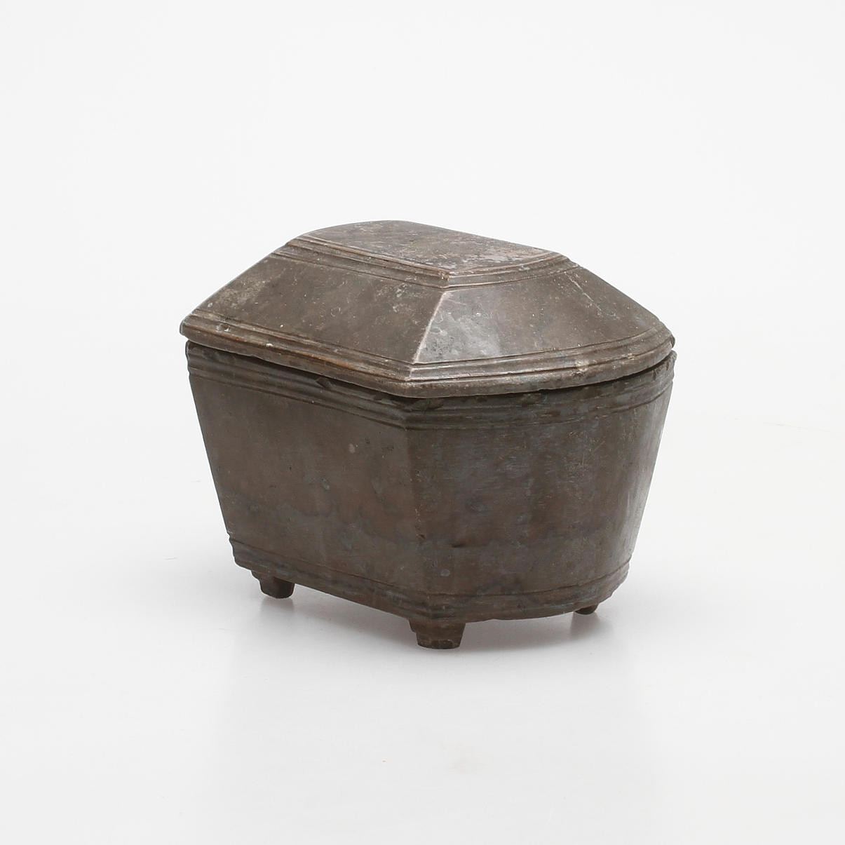 SMÖRASK, kalksten, allmoge, tidigt 1800-tal.