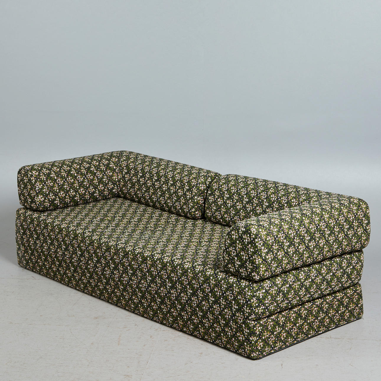 Soffa/bäddsoffa, skum, tyg, 1970-talet.