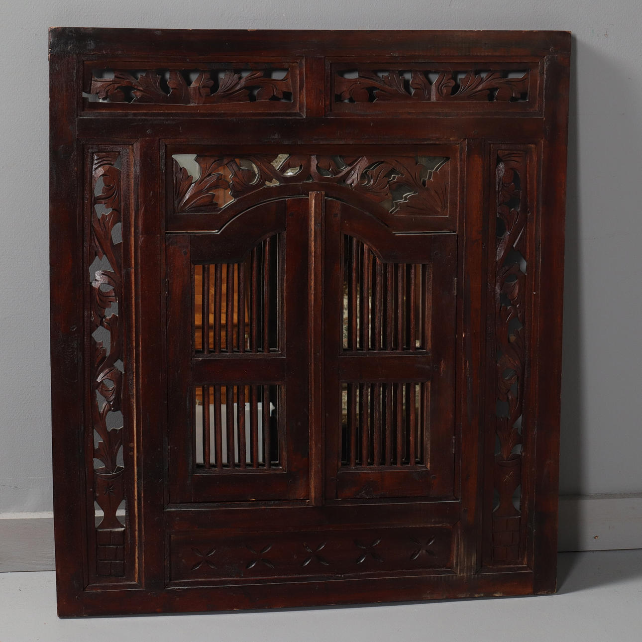 HAREM WINDOW/MIRROR, Indonesia.