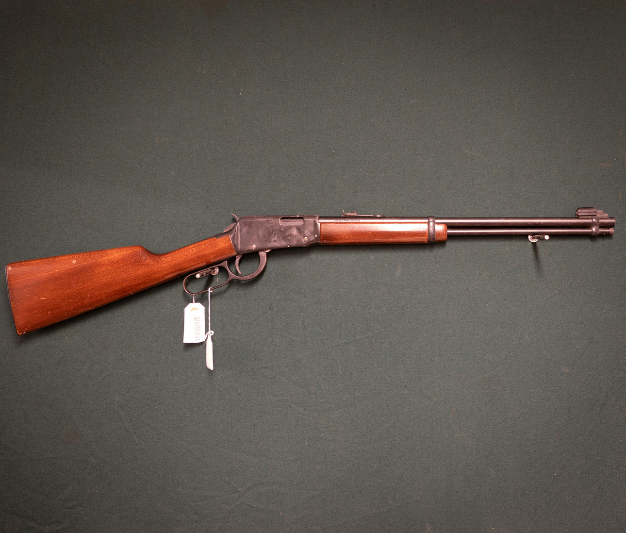 Erma Mod EG712. Caliber 22lr. Extension no. 068670.