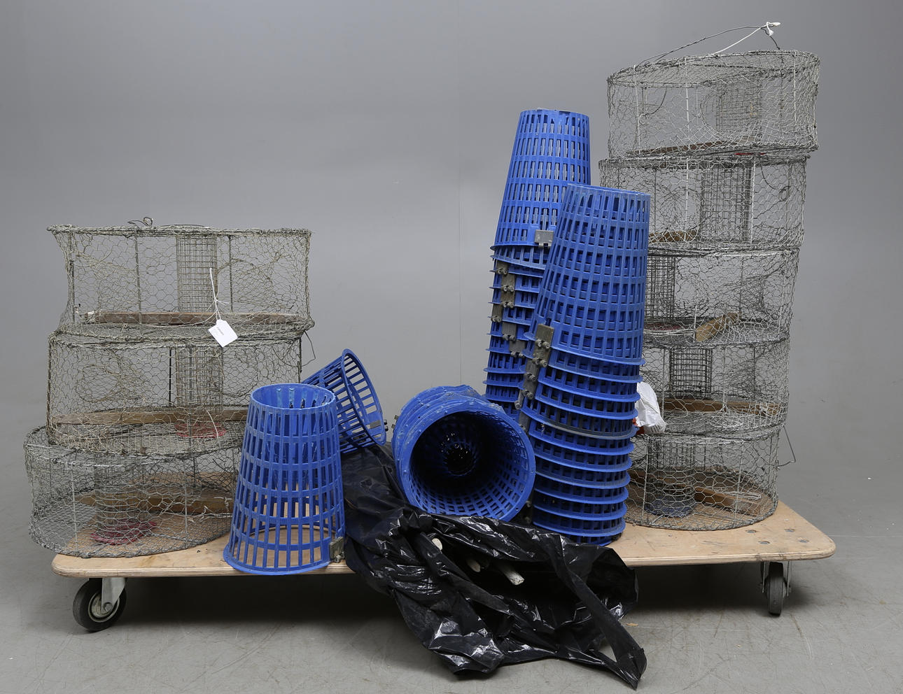 DIVERSE TILLBEHÖR samt KRÄFTBURAR.