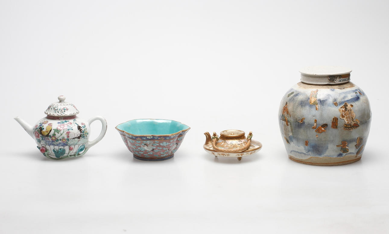 OSTINDISKAFÖREMÅL, 4 delar, 1800/1900-tal.