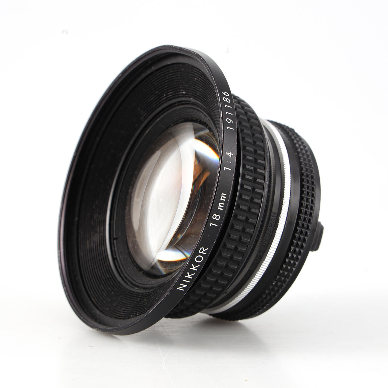 NIKON, lente gran angular NIKKOR 18mm F4.