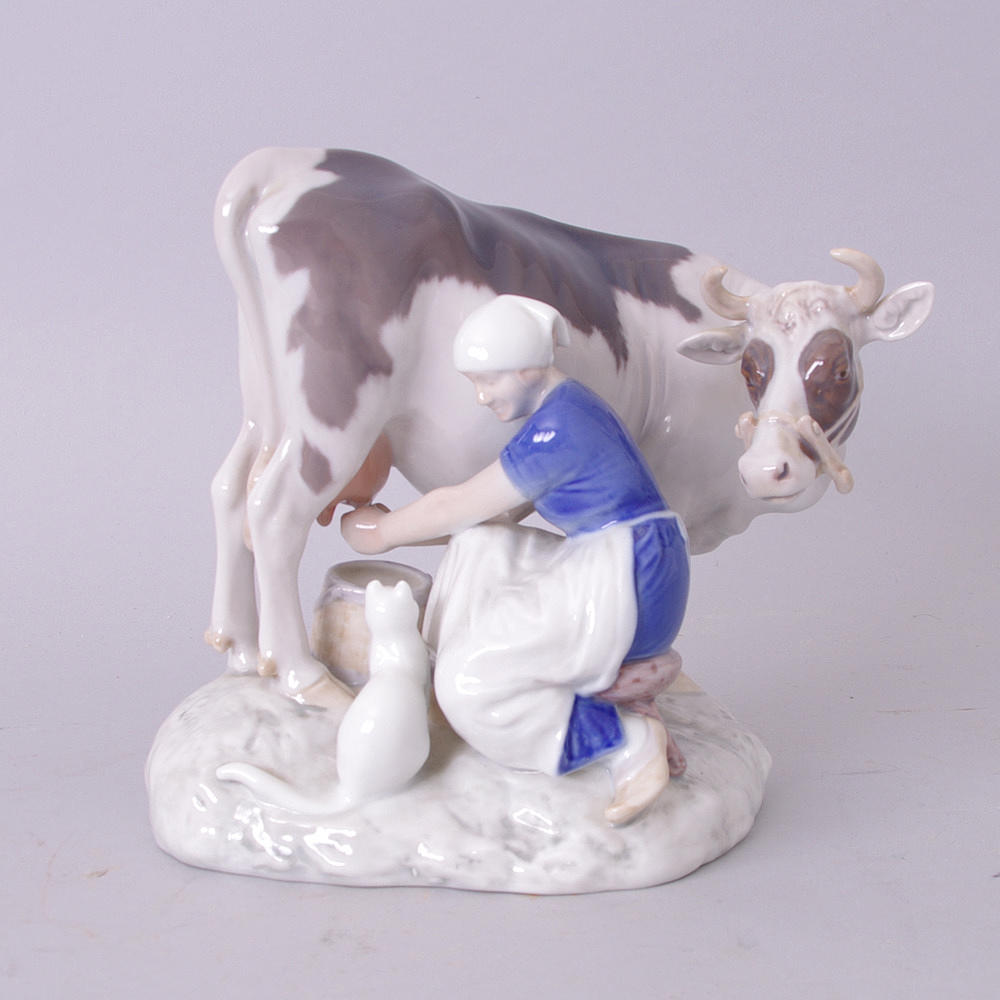 FIGURIN, mjölkande piga, Bing & Gröndal.