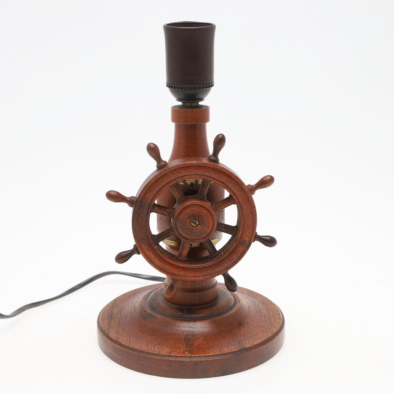 BORDLAMPE, teaktræ fra Korvett Freja.