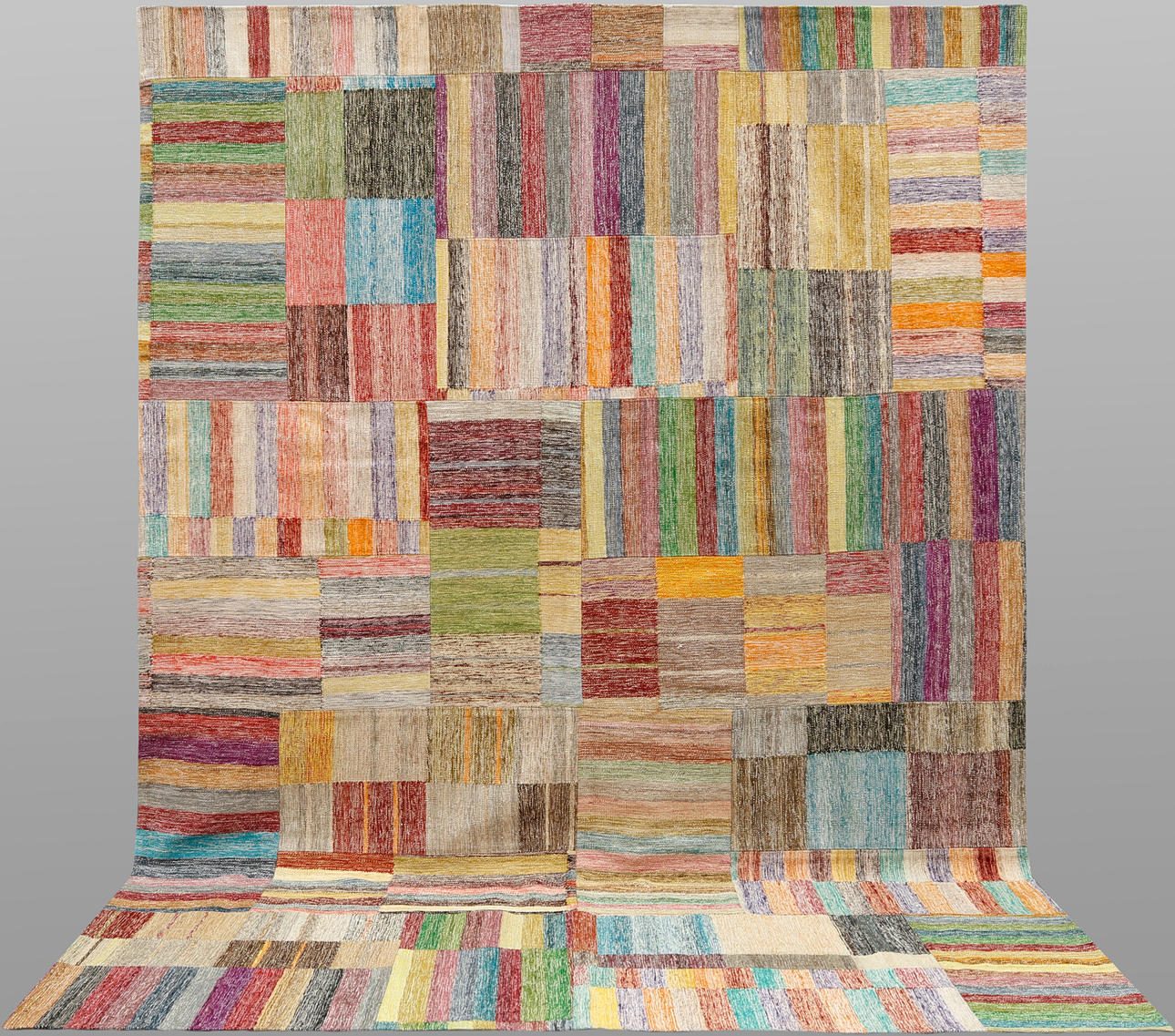 MATTA, kelim patchwork, ca 352 x 248 cm.