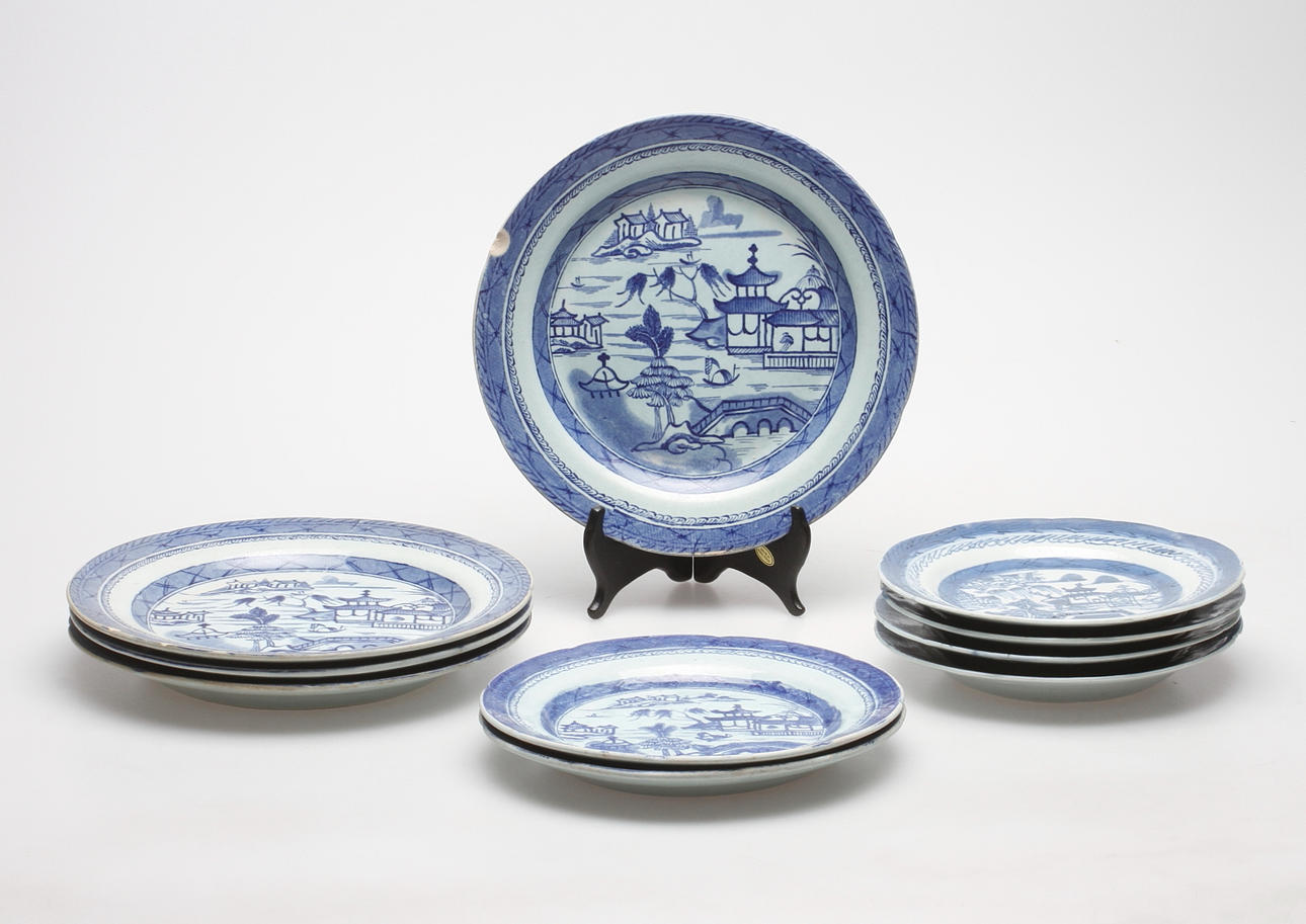 TALLRIKAR och ASSIETTER 10 st. Ostindiska, 1800-tal.