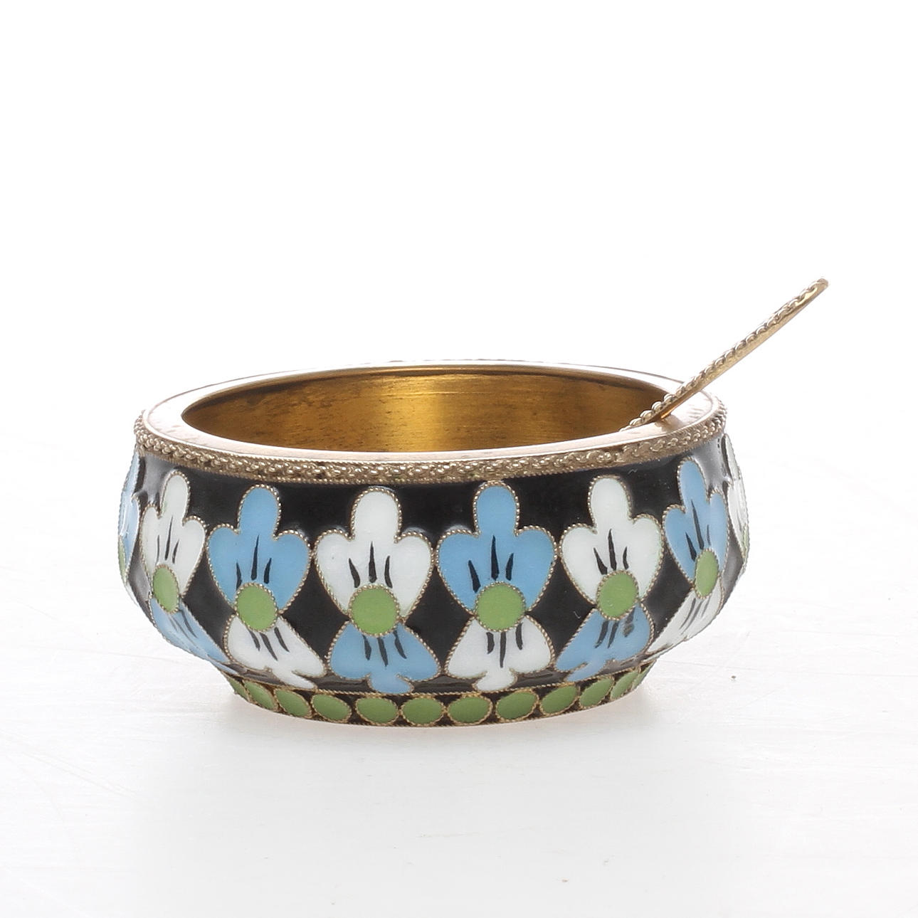 SALTKAR samt SKED, silver och emalj, Ryssland, 1900-tal.