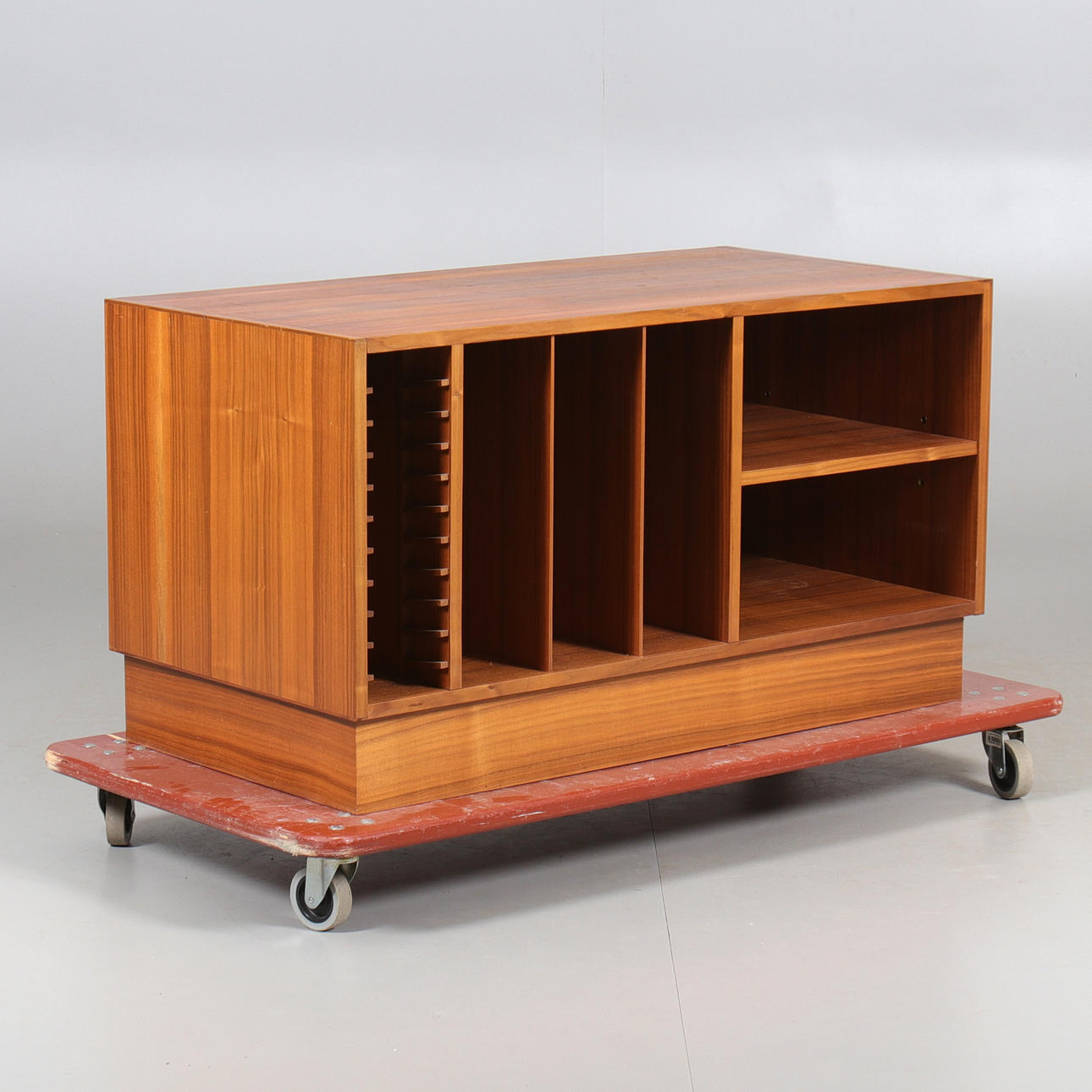 STEREOBÄNK/SIDEBOARD, teak, 1970-tal.