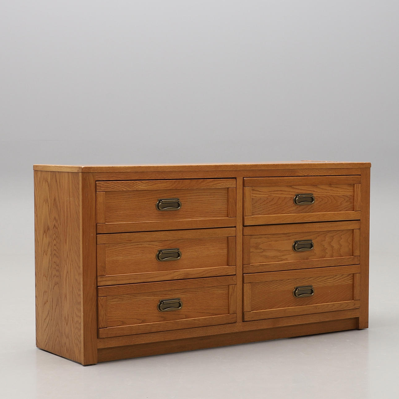 Chest of drawers, Double dresser, Lexington, USA, 1900/2000s. Furniture -  Chests of drawers
