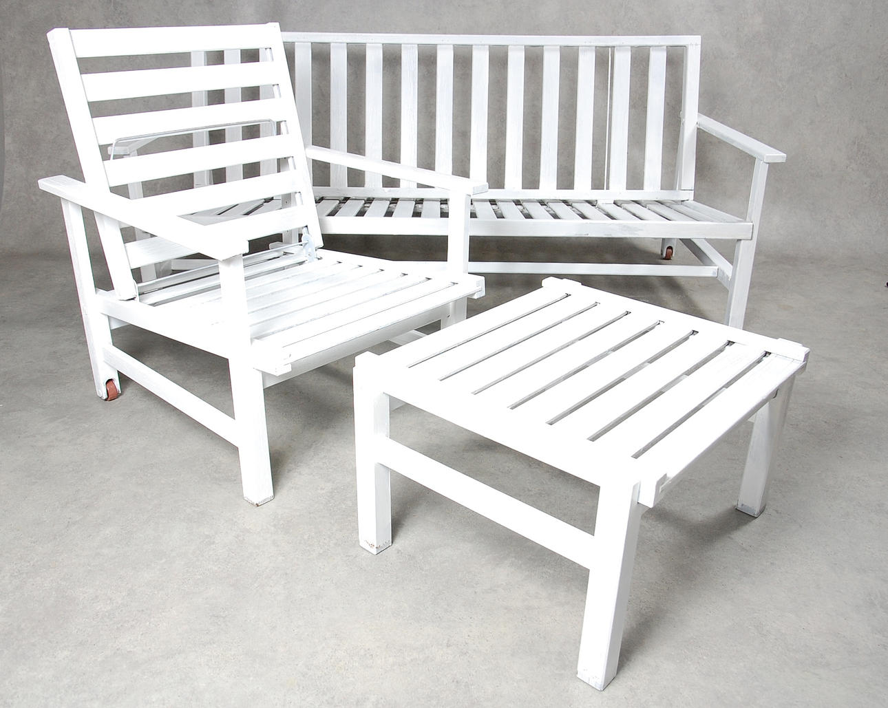 ELSA  STACKELBERG. trädgårdsmöbel, 3 delar, " Fri Form " 1900-talets andra hälft.