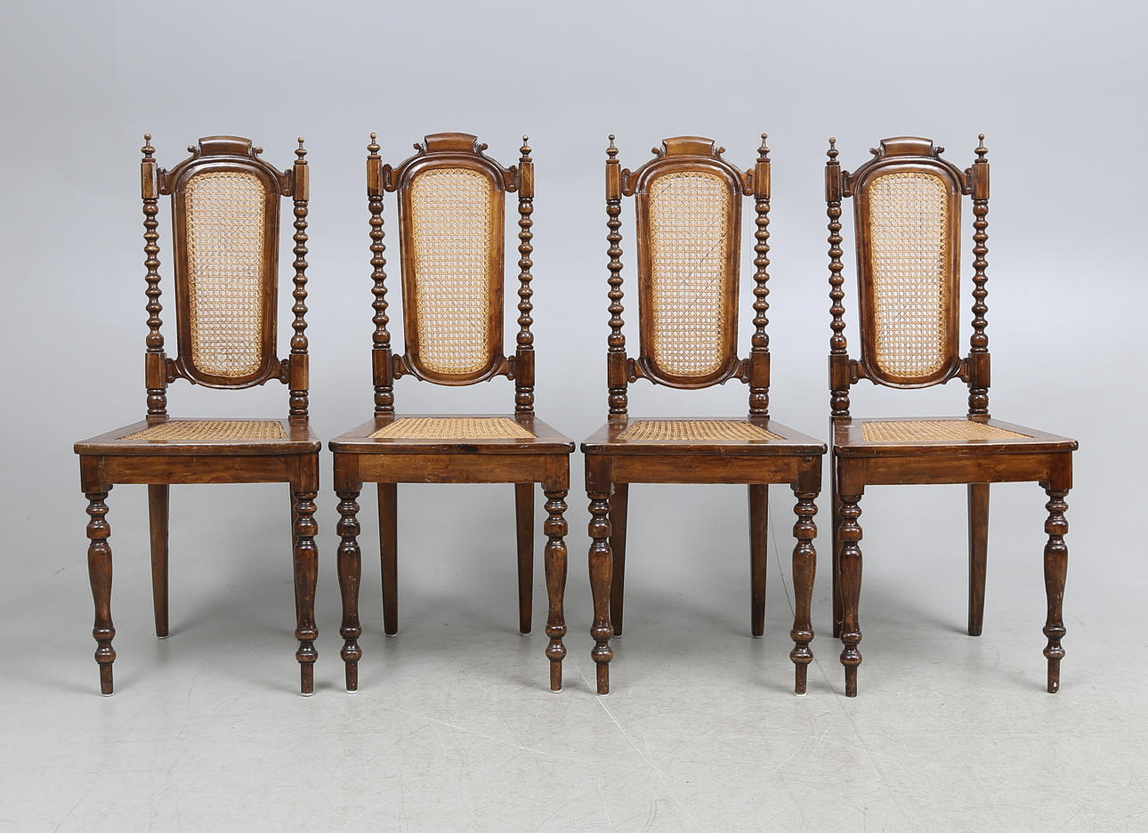 STOLAR, 4 st, nyrenässans, sekelskiftet 1800/1900.