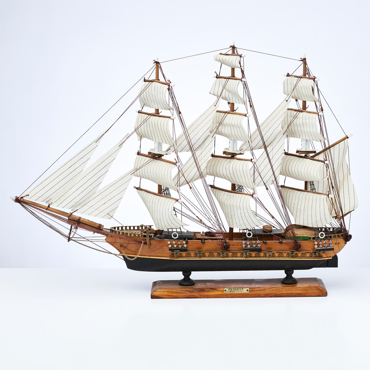 MODELLFARTYG, märkt "Fragata", siglo XVIII.