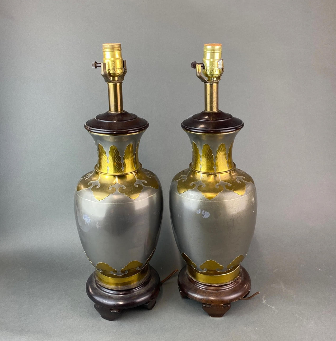 CHINESE BRASS & PEWTER TABLE LAMPS.