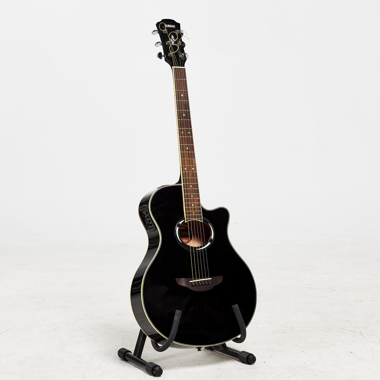 GITARR, halvakustisk, Yamaha, modell APX500 III.