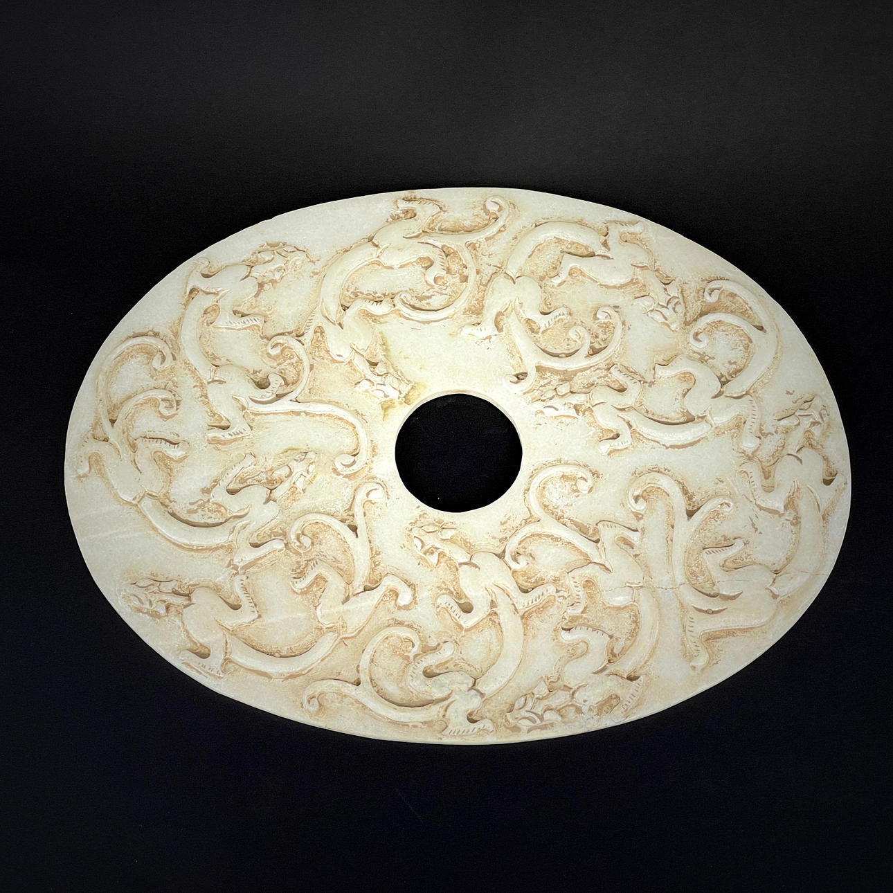 CHINESISCHE JADE/HARTSTEIN-OVALE SCHEIBE.