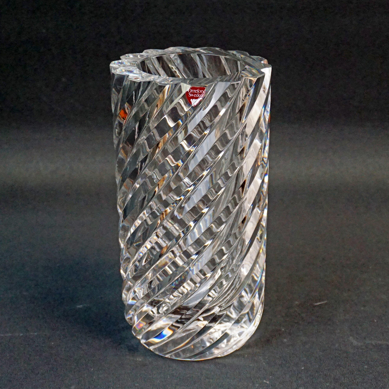 JAN JOHANSSON. Vase, crystal, signed.