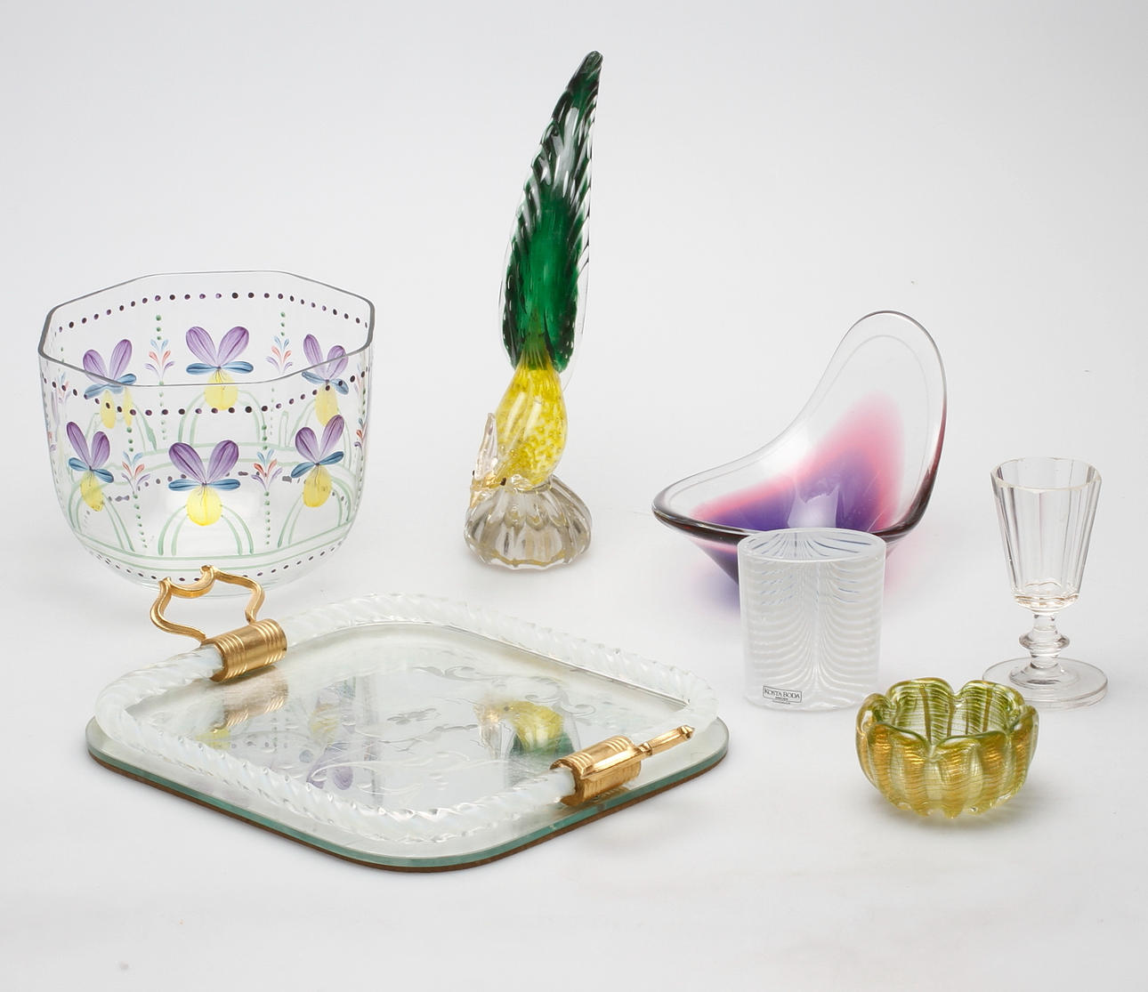 GLASFÖREMÅL, 7 delar, bland annat Italien och Sverige.