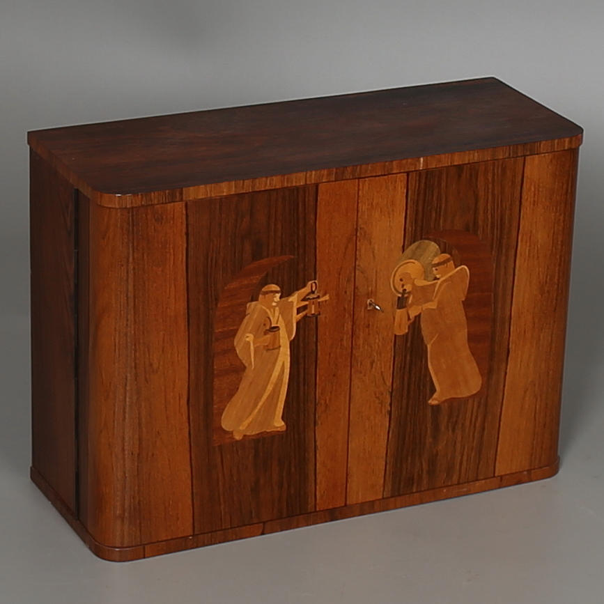 BARSKÅP/HÄNGSKÅP med dekor i intarsia, Mjölby Intarsia, 1900-talets första hälft.