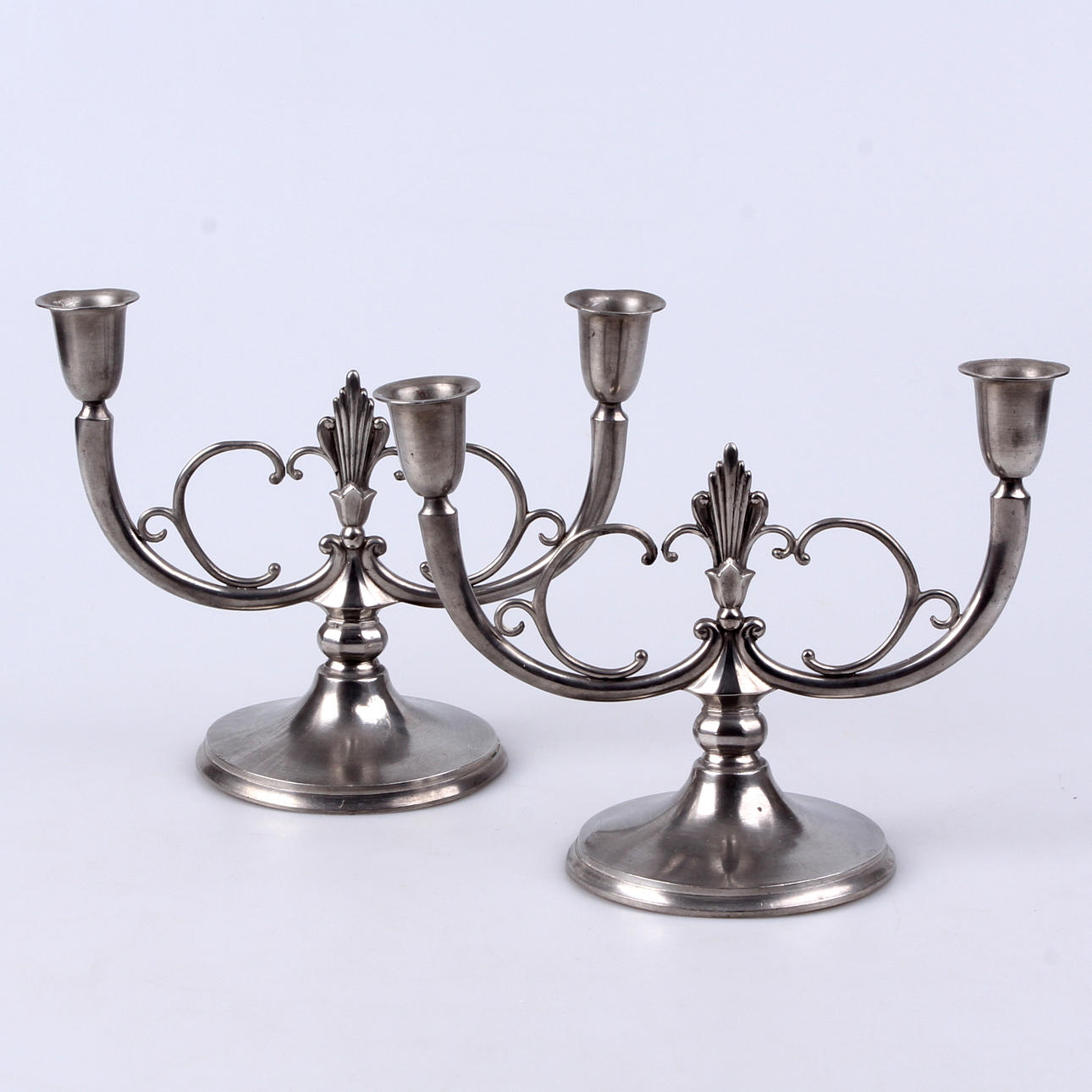 LJUSSTAKAR, ett par, tenn, CG Hallberg, Stockholm.