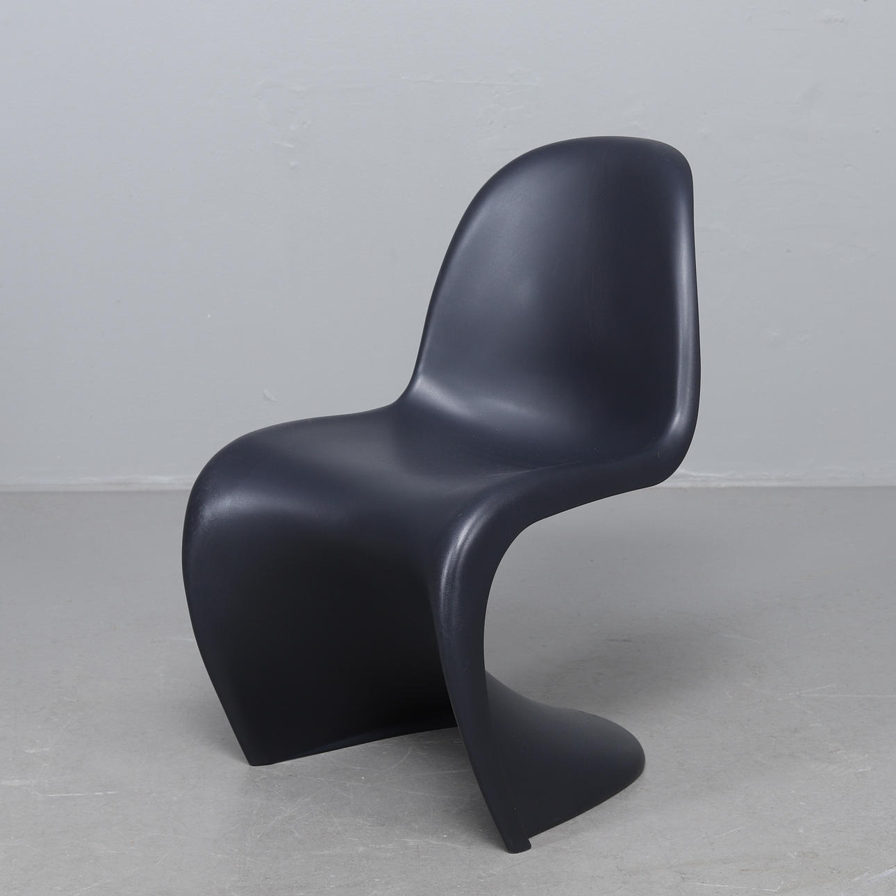VERNER PANTON. Panton Chair , Vitra.