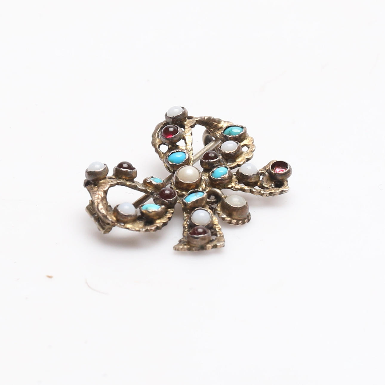 BROSCH, 1900-talets första hälft.