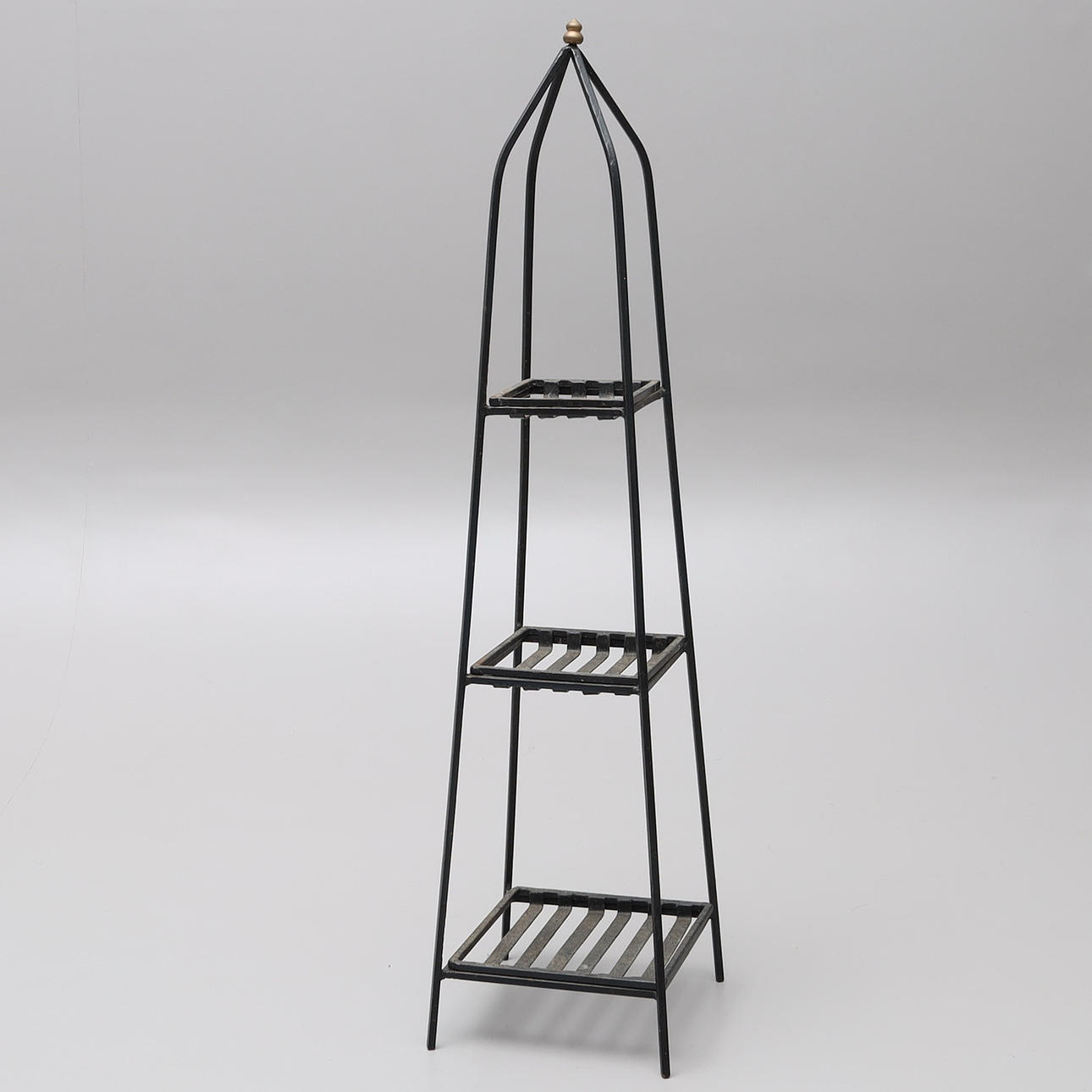 BLOMHYLLA, metall, 1900-talets slut.