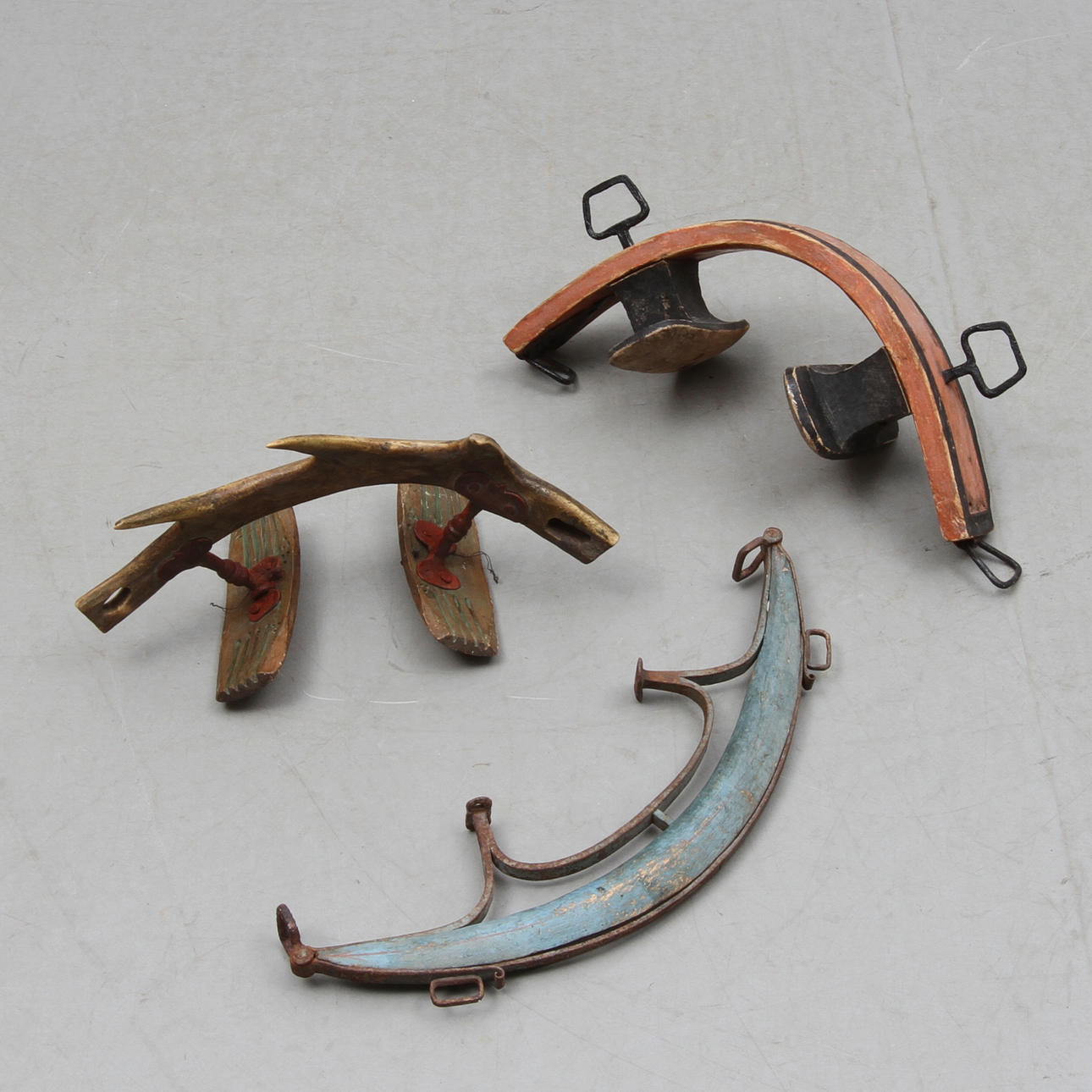 SELBÅGAR, 3 st, allmoge, 1800-tal.