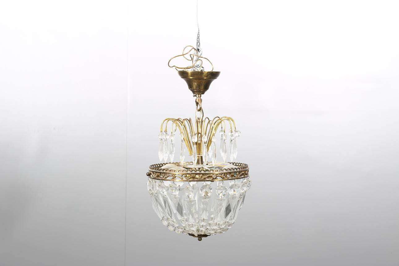 TAKLAMPA, metallstomme och prismor, 1900-talets andra hälft.