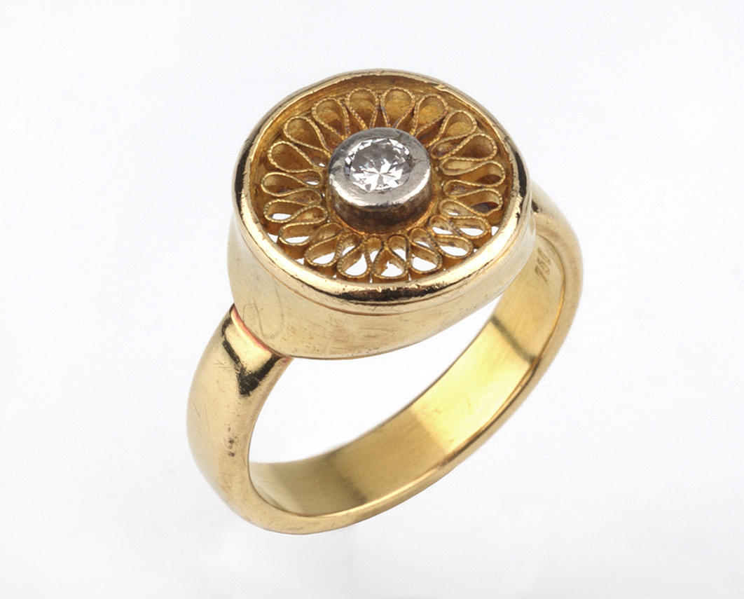 BRILLIANT RING, 750 gult guld, ring str. 49.