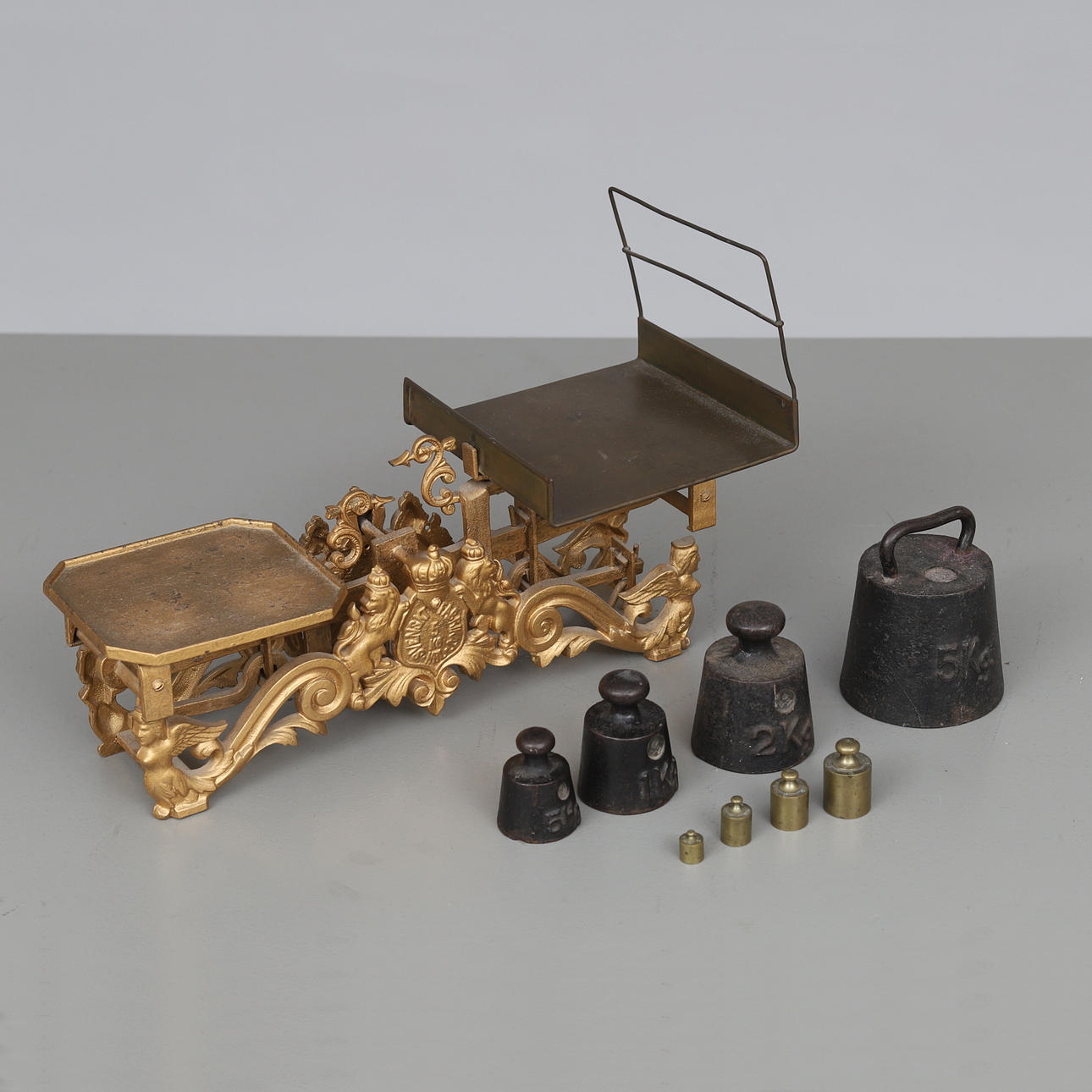 SCALE and WEIGHTS, cast iron, 1900s.