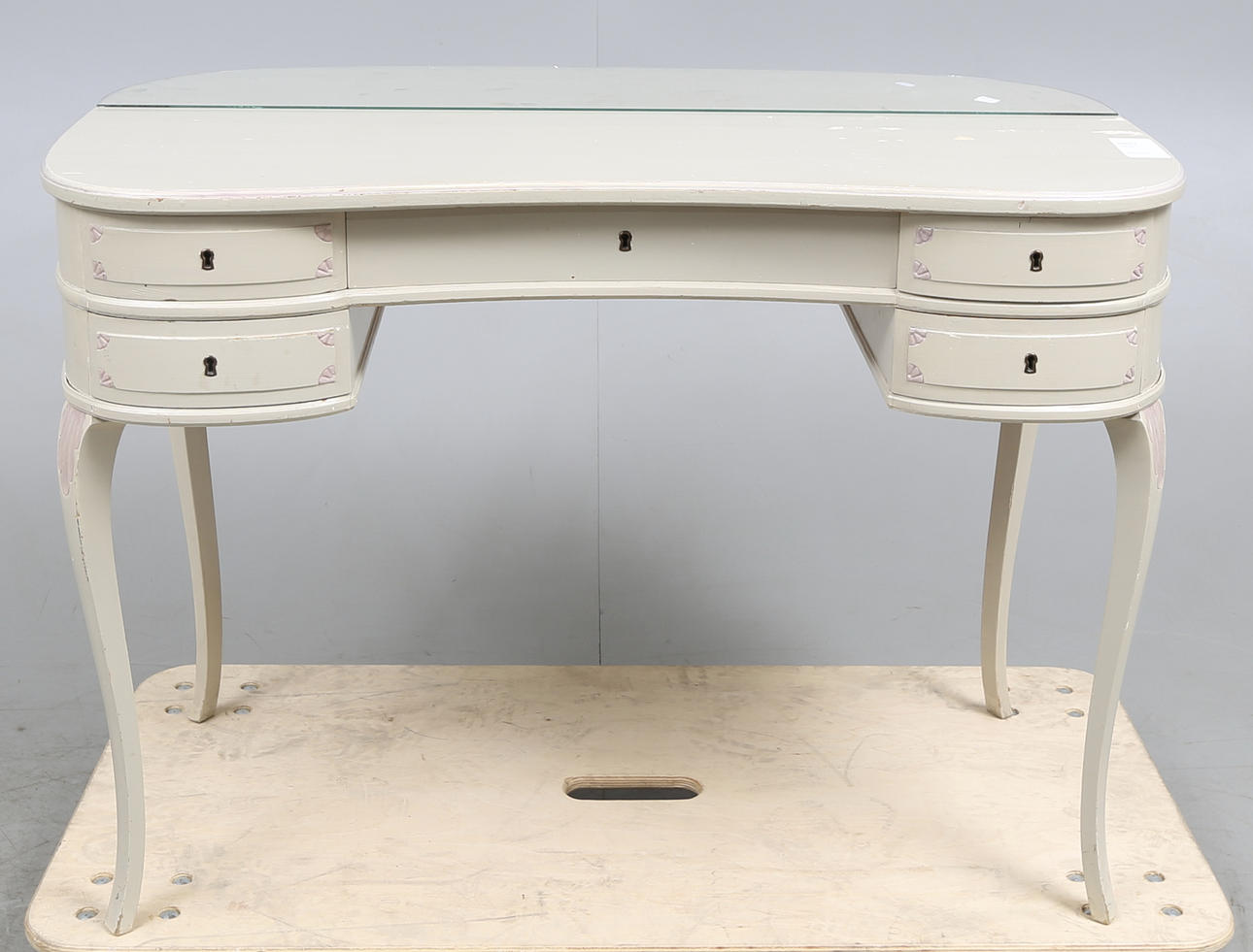 TOALETTBORD OCH SPEGEL, 1900-talets första hälft.