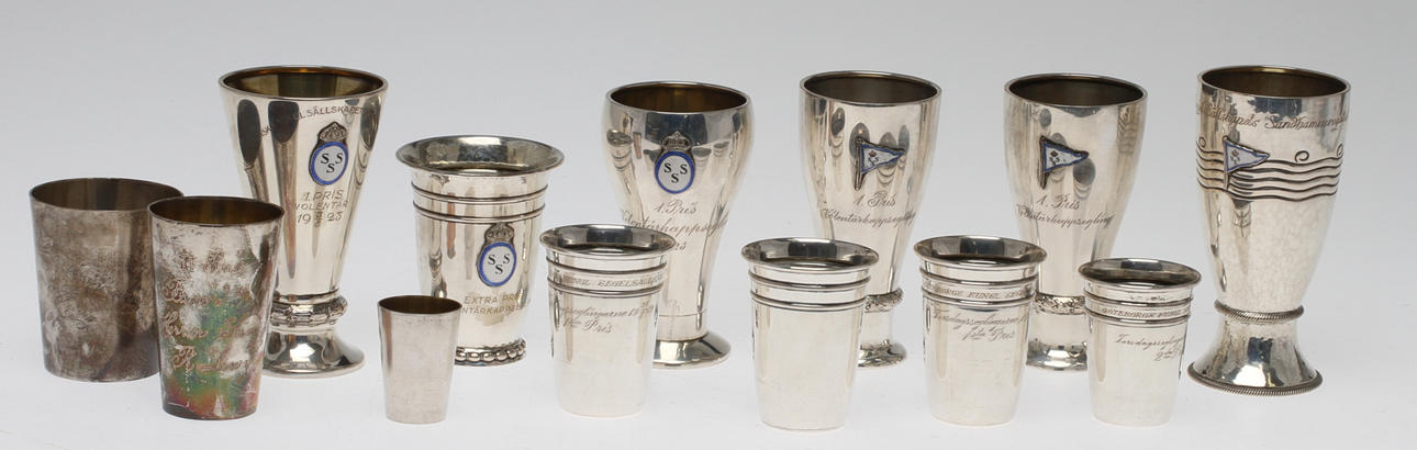 POKALER, silver, 13 delar. Total vikt 714 gram.