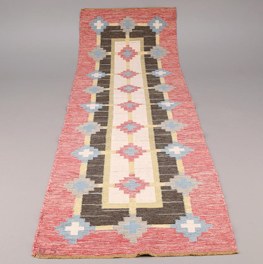 GALLERIMATTA, Röllakan, signerad GS, 305x99 cm.