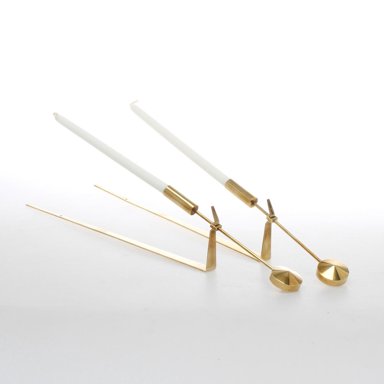 VÄGGLAPETTER, ett par, mässing, Pierre Forsell, Skultuna.