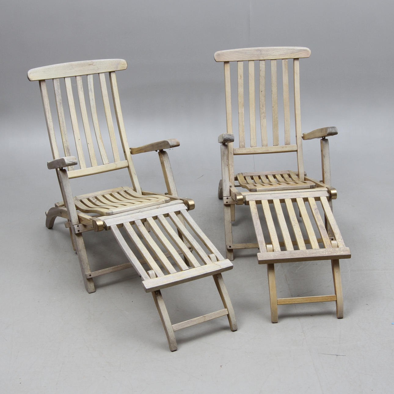 DÄCKSTOLAR, ett par, 1900-talets andra hälft.