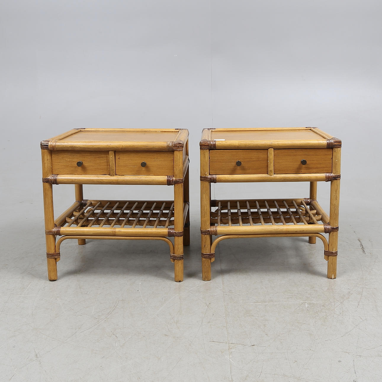 NATTBORD, ett par, 1900-talets andra hälft.