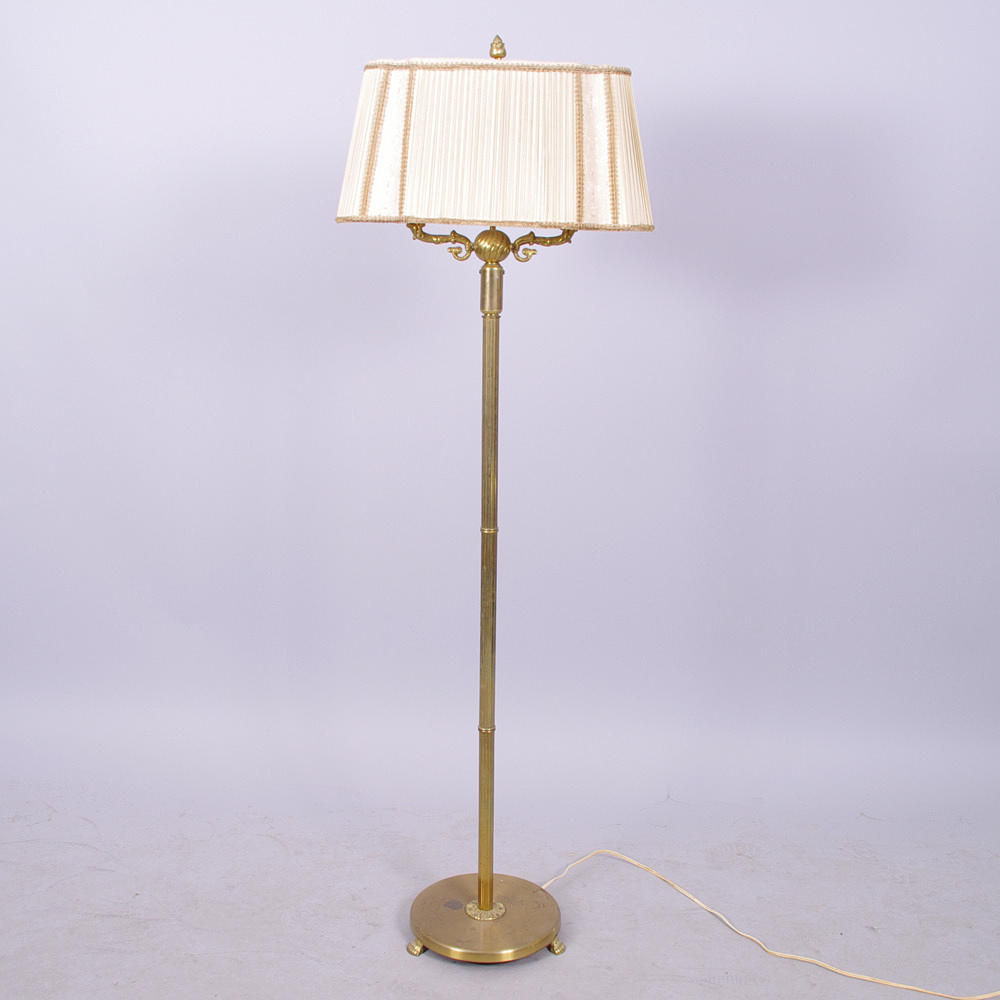 GOLVLAMPA, 2-armad, mässing.