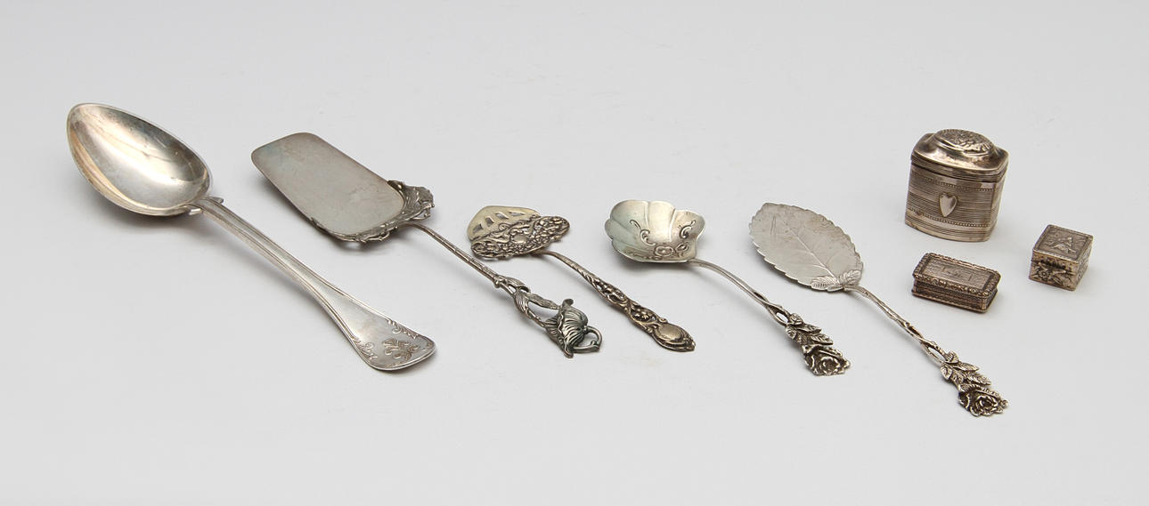 SILVER. 8 delar, ca 180 gram.