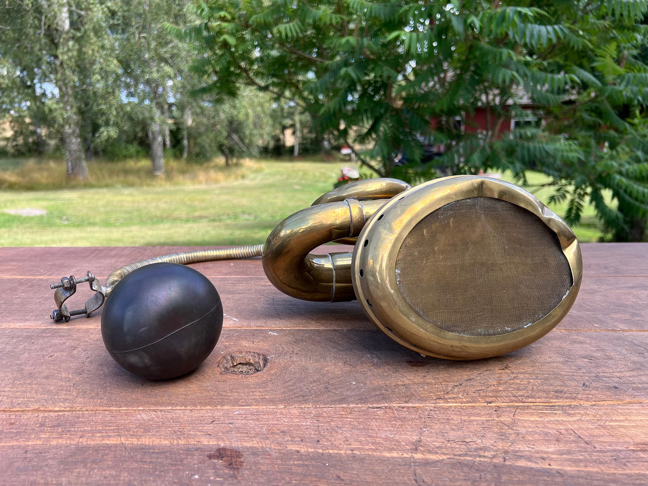 BOCINA, coche, hacia 1910.