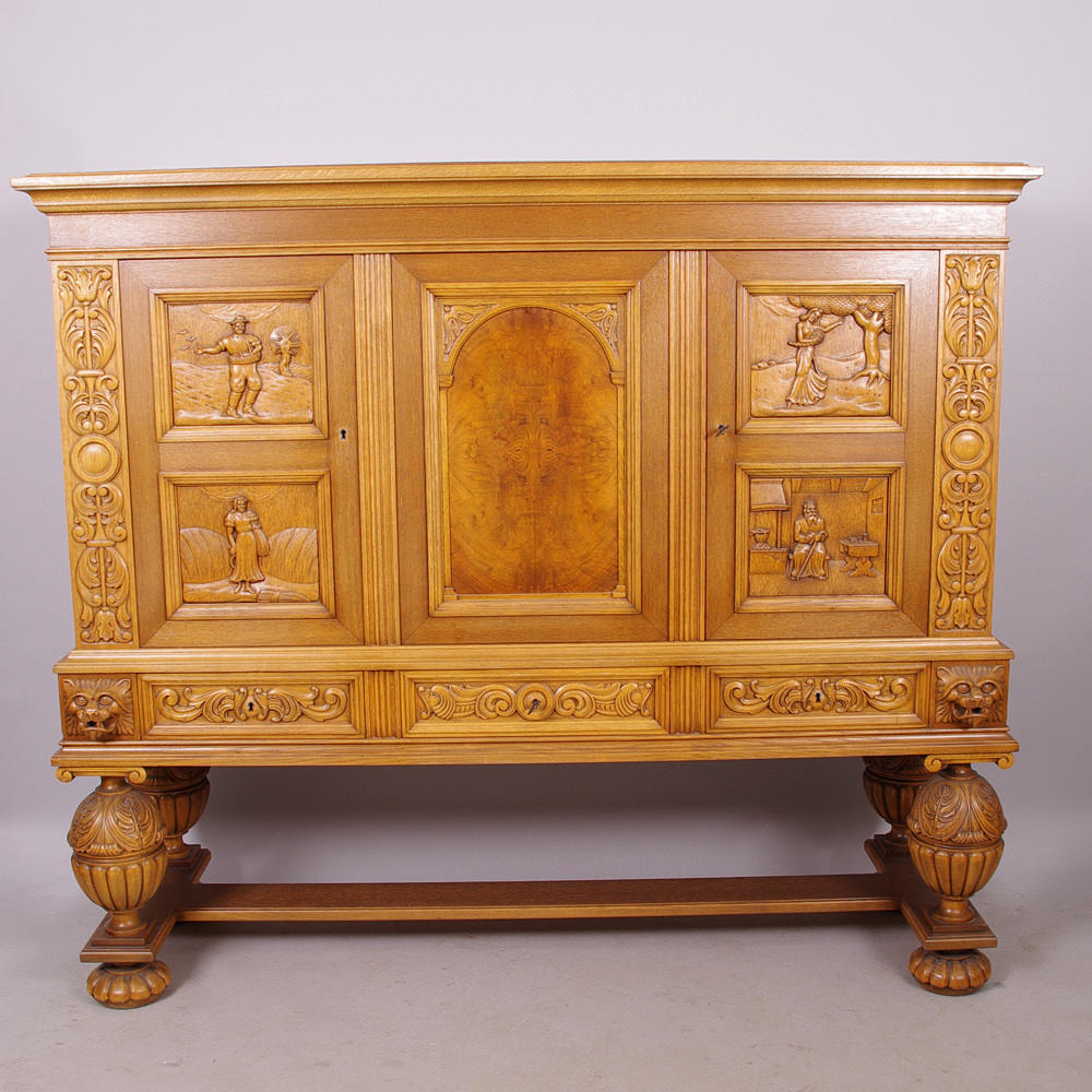 MATSALSSKÅP, ek, barockstil, rikligt skulpterat.