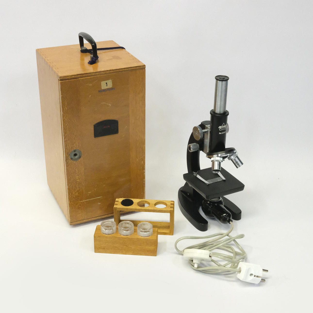 UNION OPTICAL CO. MICROSCOPE, JAPAN.